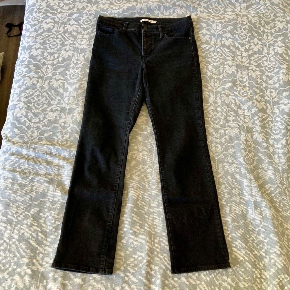 Levi’s 314 Shaping Straight Leg Black Denim Jeans, Size 29